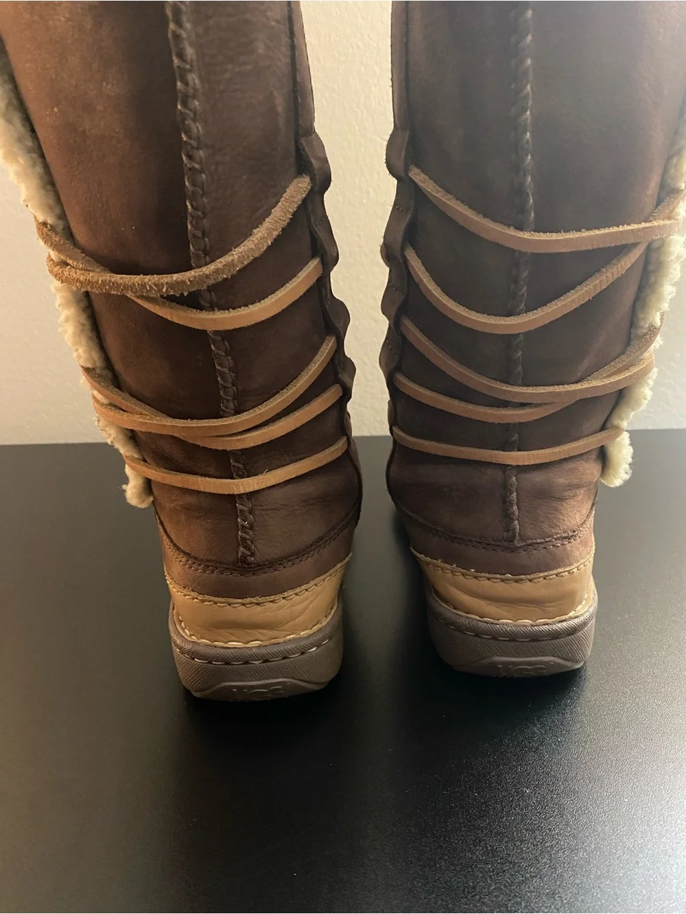 UGG Australia Sundance II Brown Leather Shearling Boots Size 7 S/N 1634 F8006E
